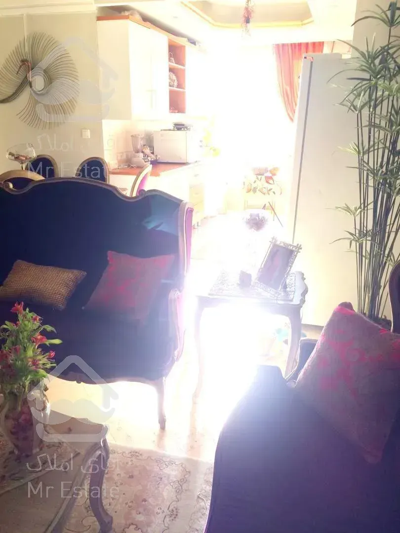 فروش 70متر دو خواب طبقه چهارم. داراباد