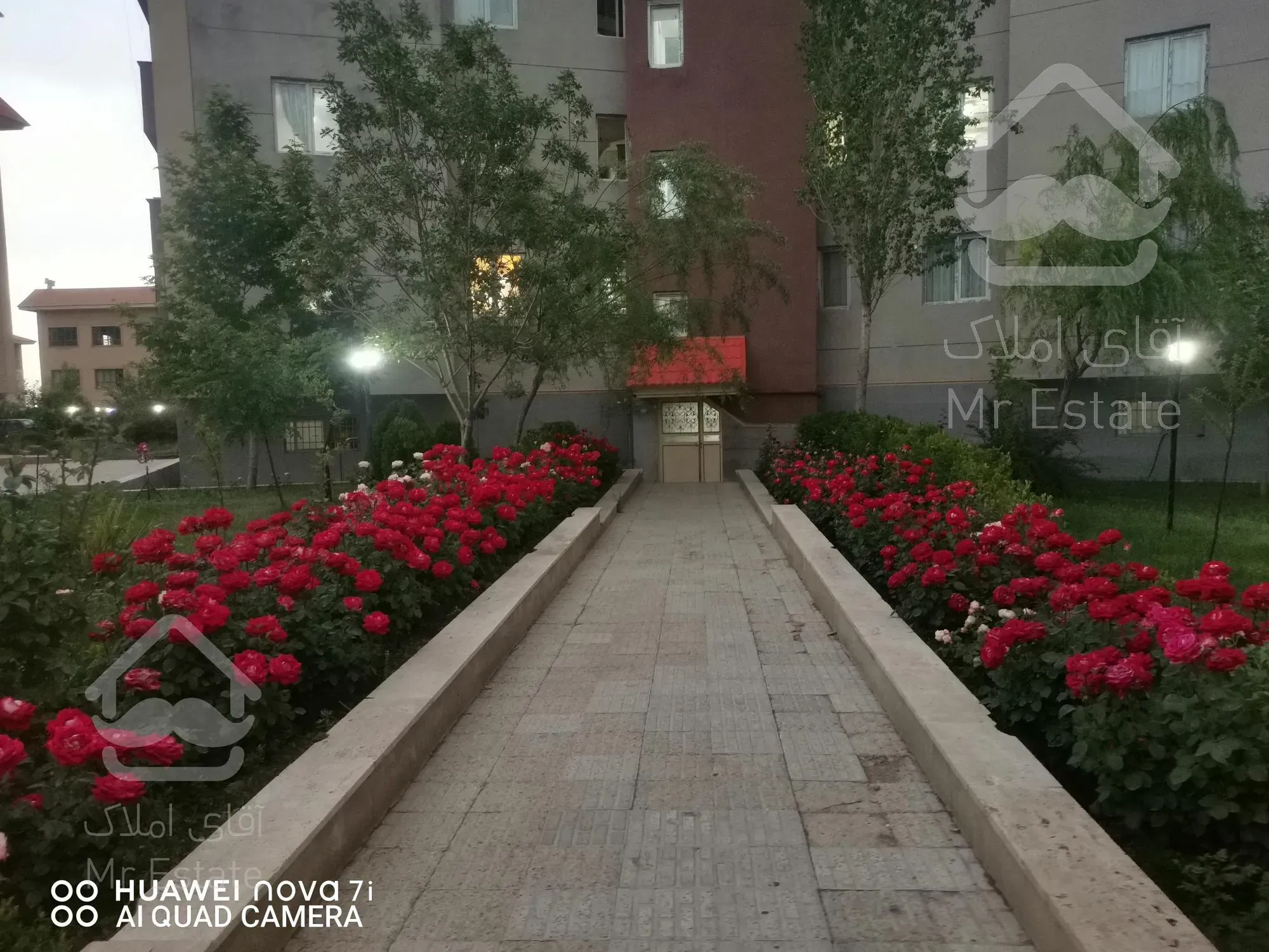 آپارتمان فاز4 مجتمع ثامن 105 متر دوخوابه