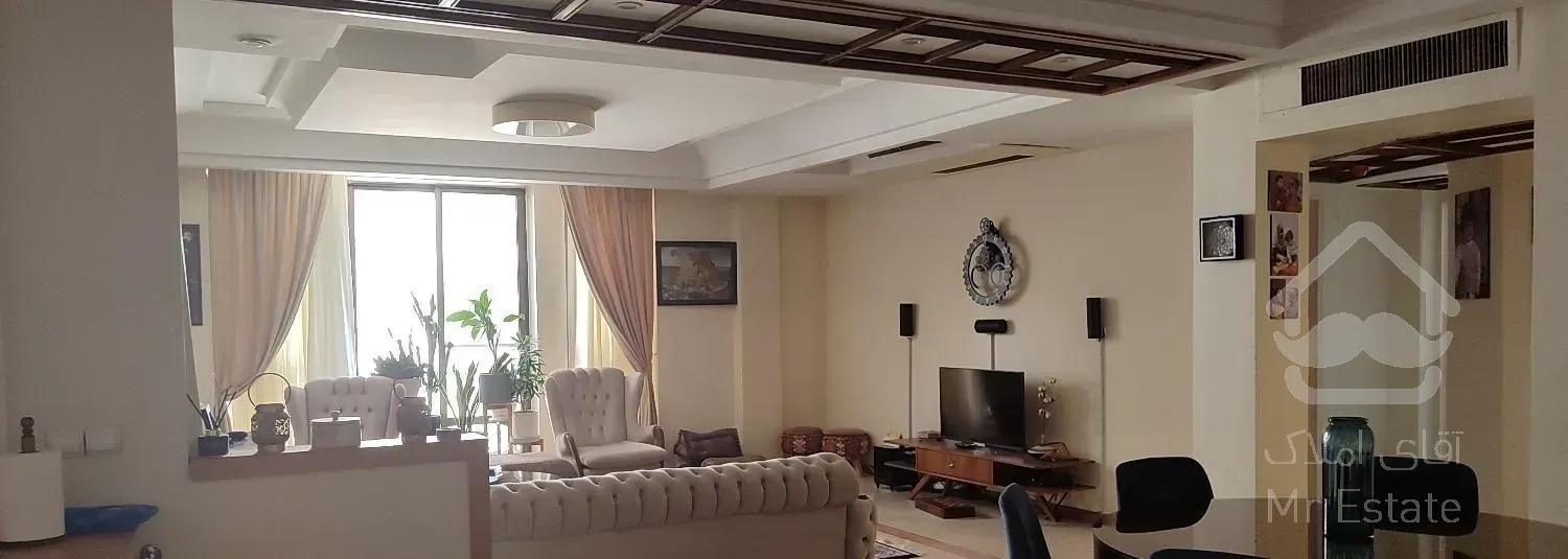 دارآباد 130 متر غرق در نور