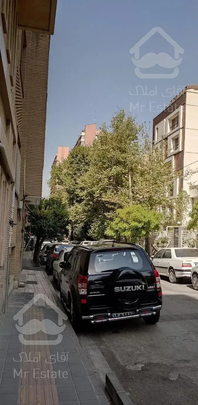 آپارتمان ۱۴۶ متر سه خواب فول امکانات