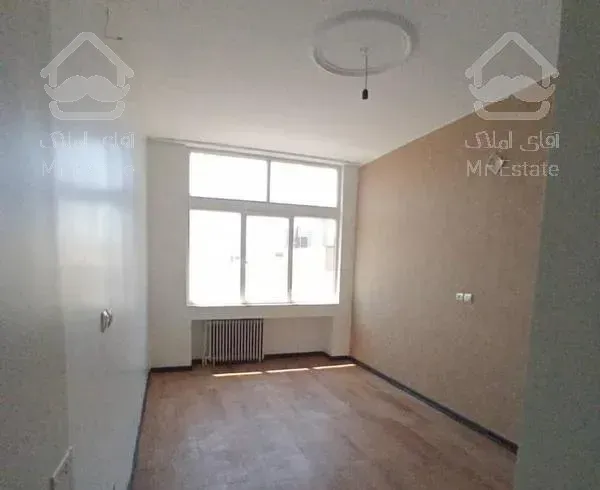 ۱۰۲ متر ،پارکینگ دار  فلکه اول صادقیه