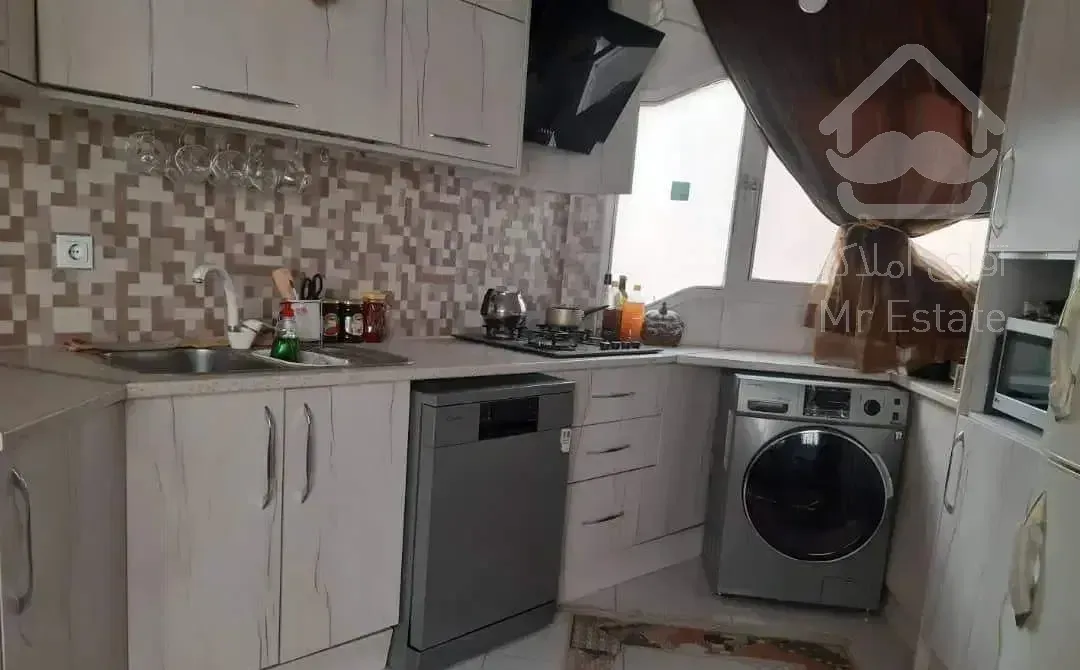 ۳۵متری تکواحدی خ دهقان پارکینگ غیرمزاحم