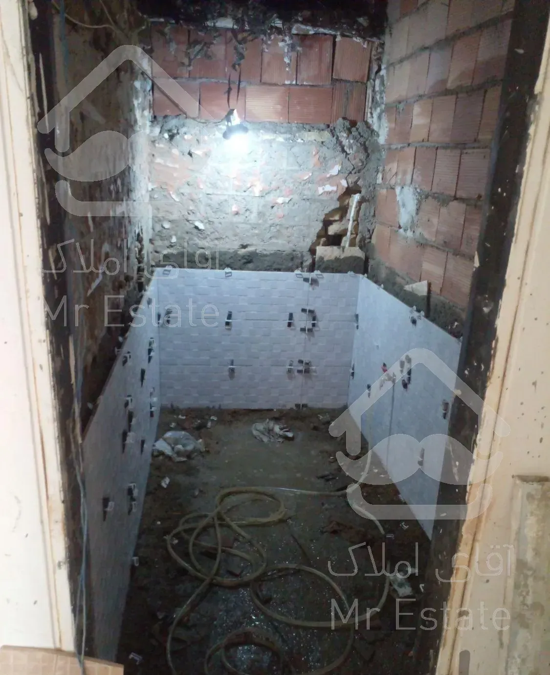 انجام کارهای بنایی سنگ کاشی تیغه سرامیک و