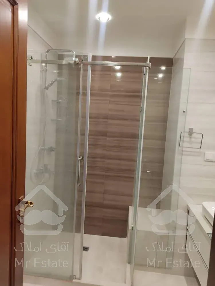 فرمانیه  شرقی ۲۰۰ متر فول ویو باغ سفارت