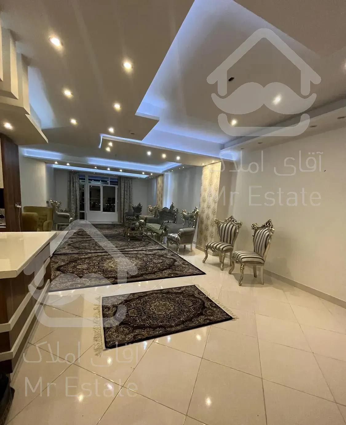 اپارتمان ۱۳۰ متری/۵ قدمی دریاچه/ویو دار /بدون مشرف