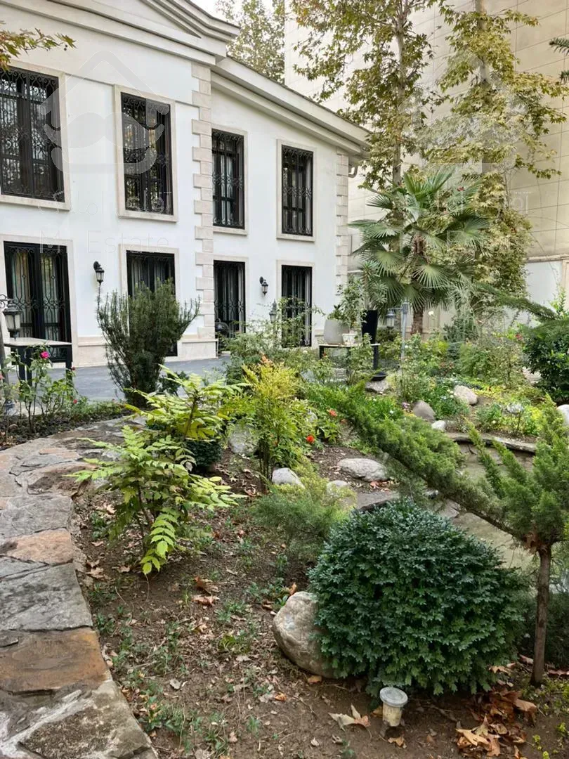 اجاره و رهن آپارتمان محمودیه 205  متر شیک