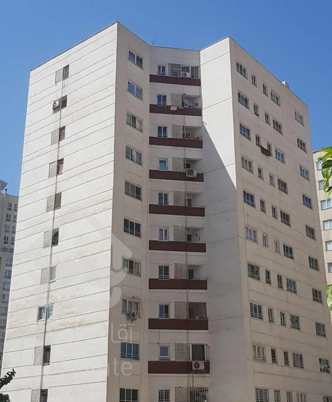 آپارتمان۷۵متری برج قائم میدان ساحل دریاچه