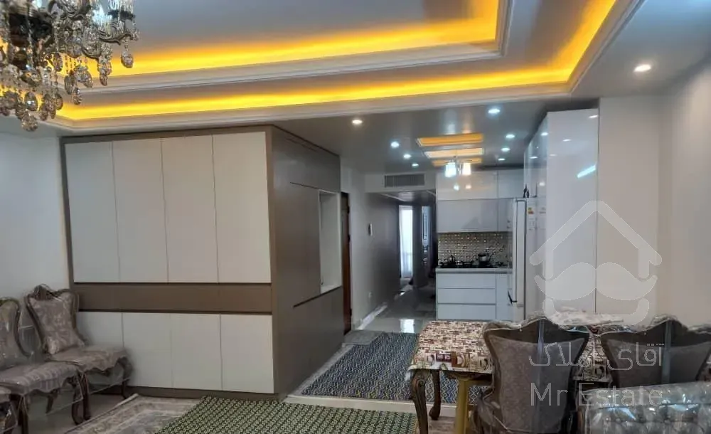 ۹۲ متر/ ۲ خوابه / تک واحدی / مالک هستم