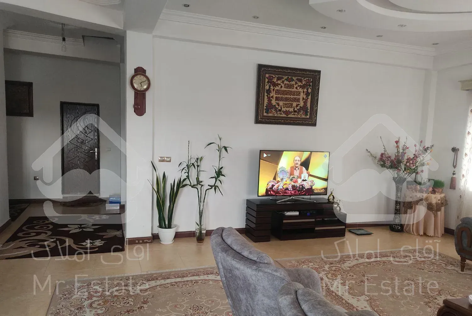 آپارتمان ۱۴۰ متری در شمس آباد