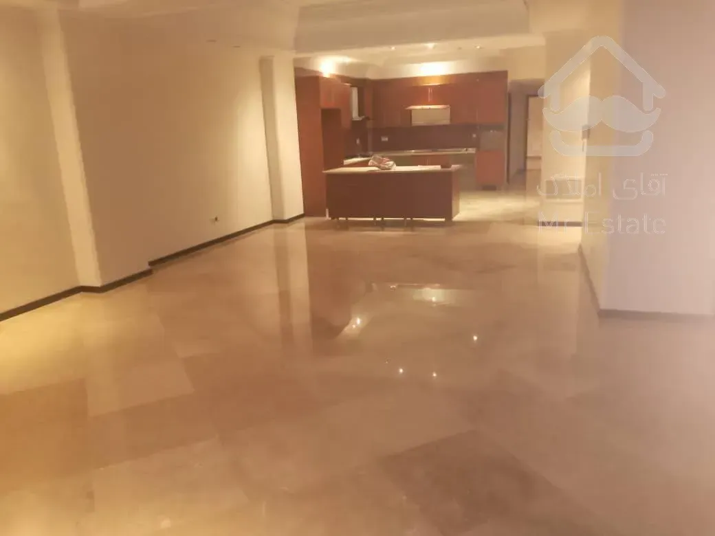 اجاره و رهن آپارتمان زعفرانیه 210  متر شیک