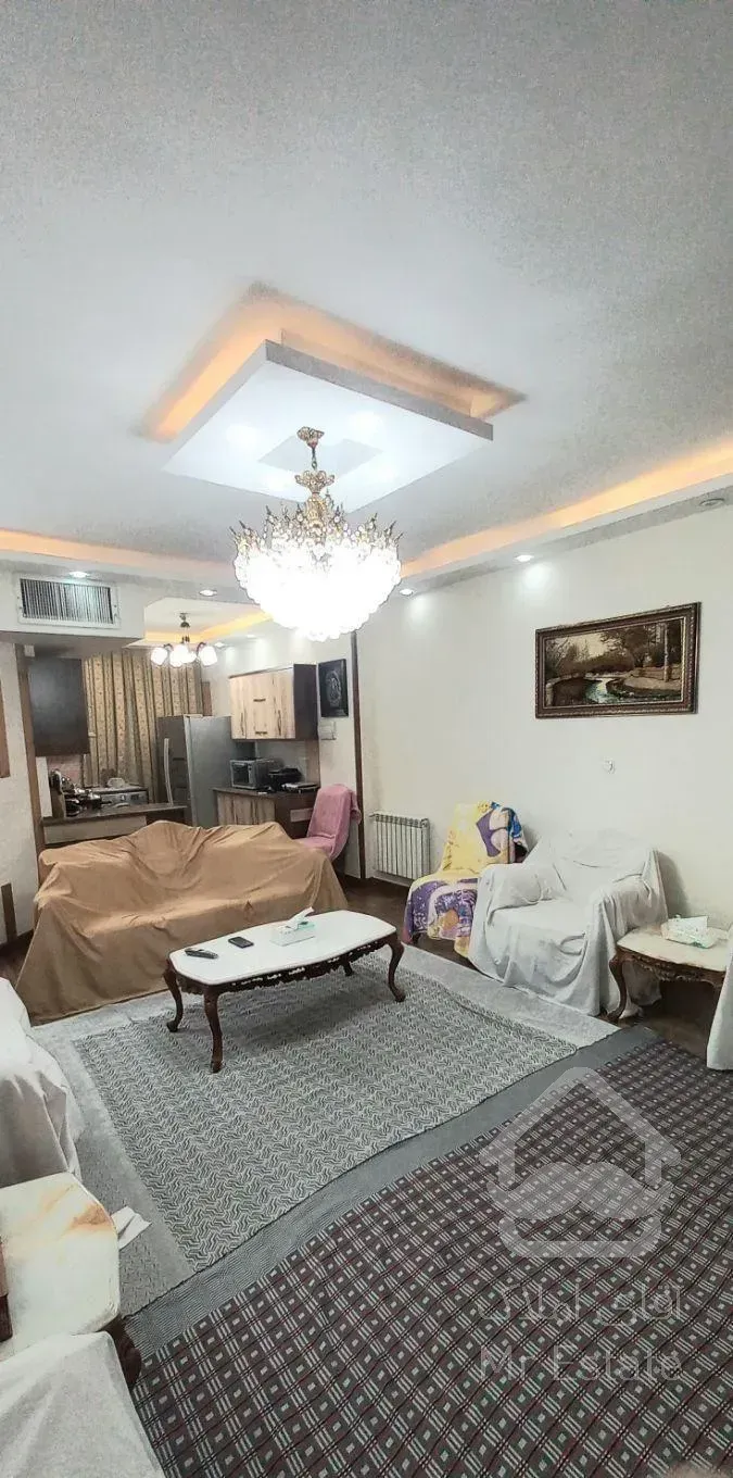 82متری/ثمین/مترو علی اباد