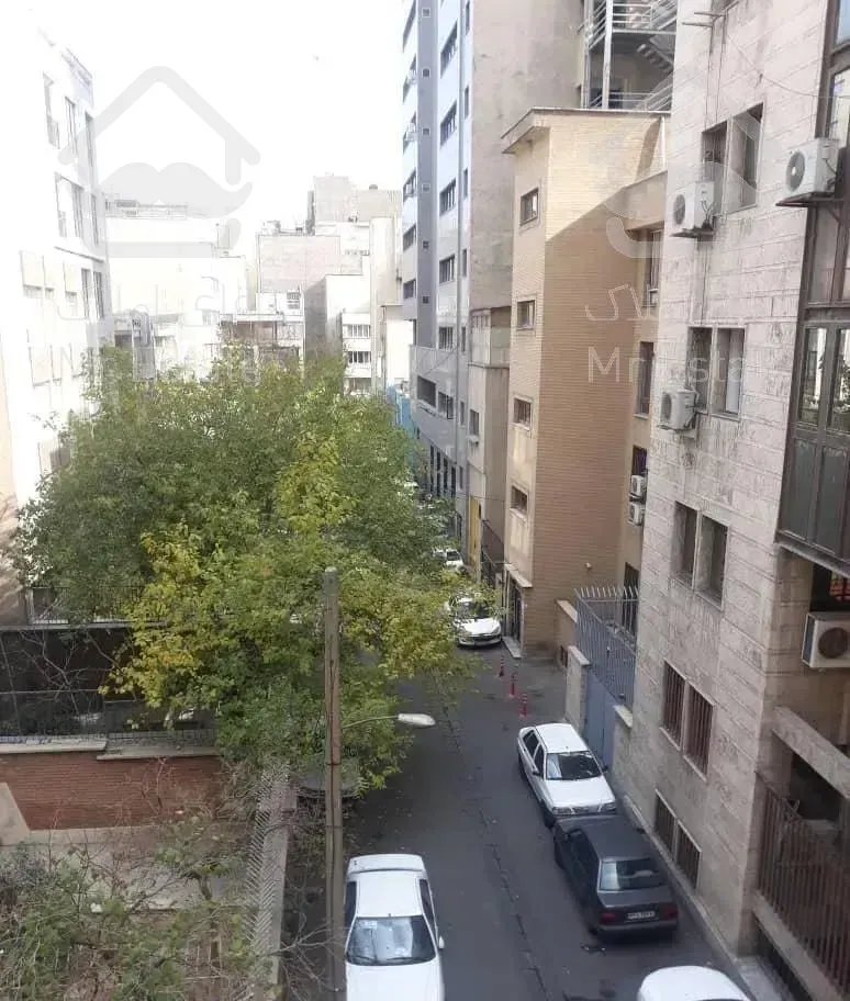 ۱۳۰ متر/ ۳خواب / فول امکانات        (  تکواحدی  )