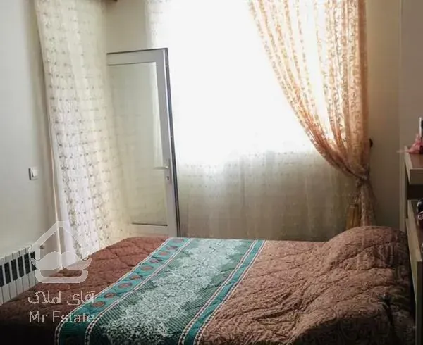 ۷۷متری/فول امکانات/خوش نقشه/دریاچه