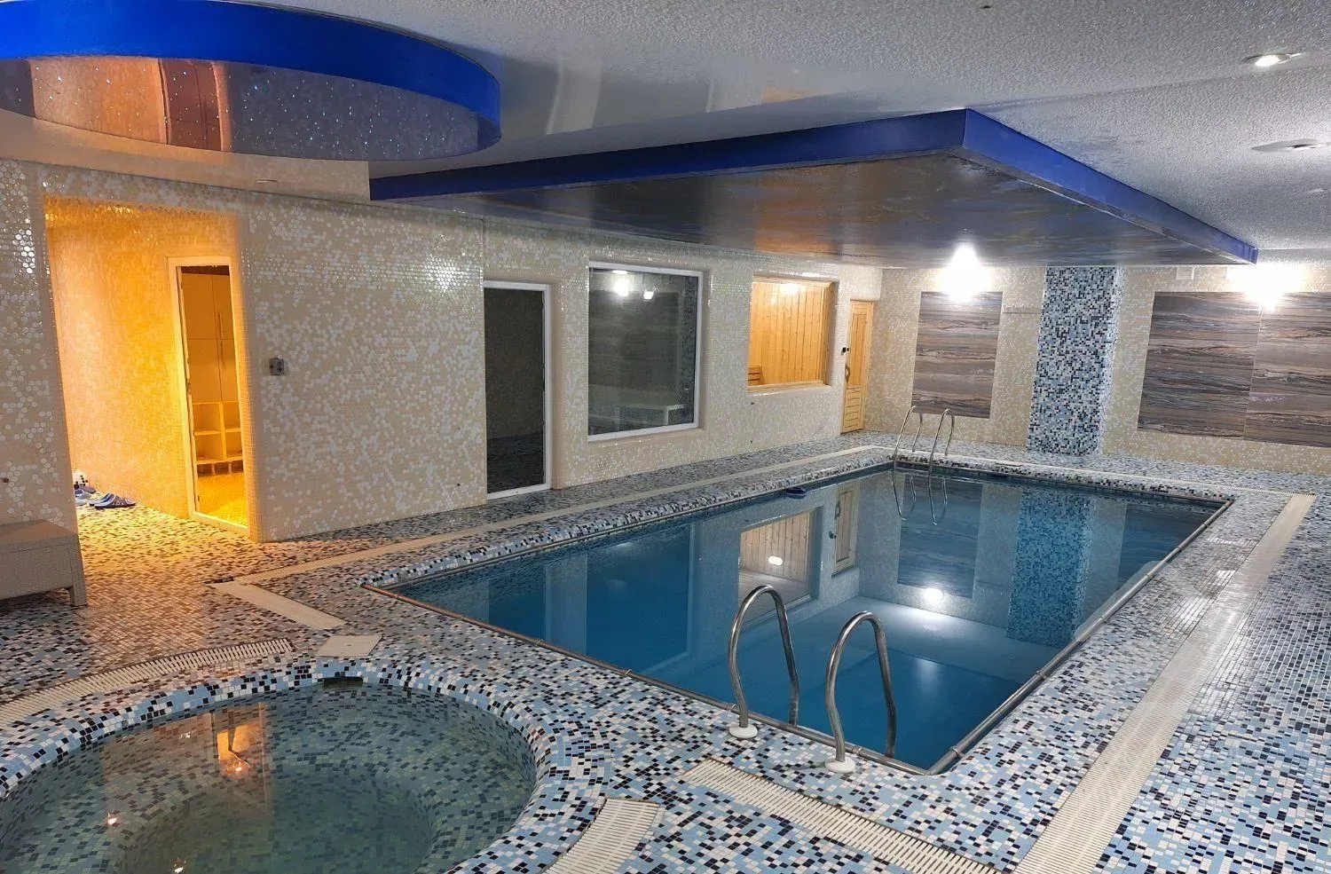 ۹۵متر نوساز / استخر فعال