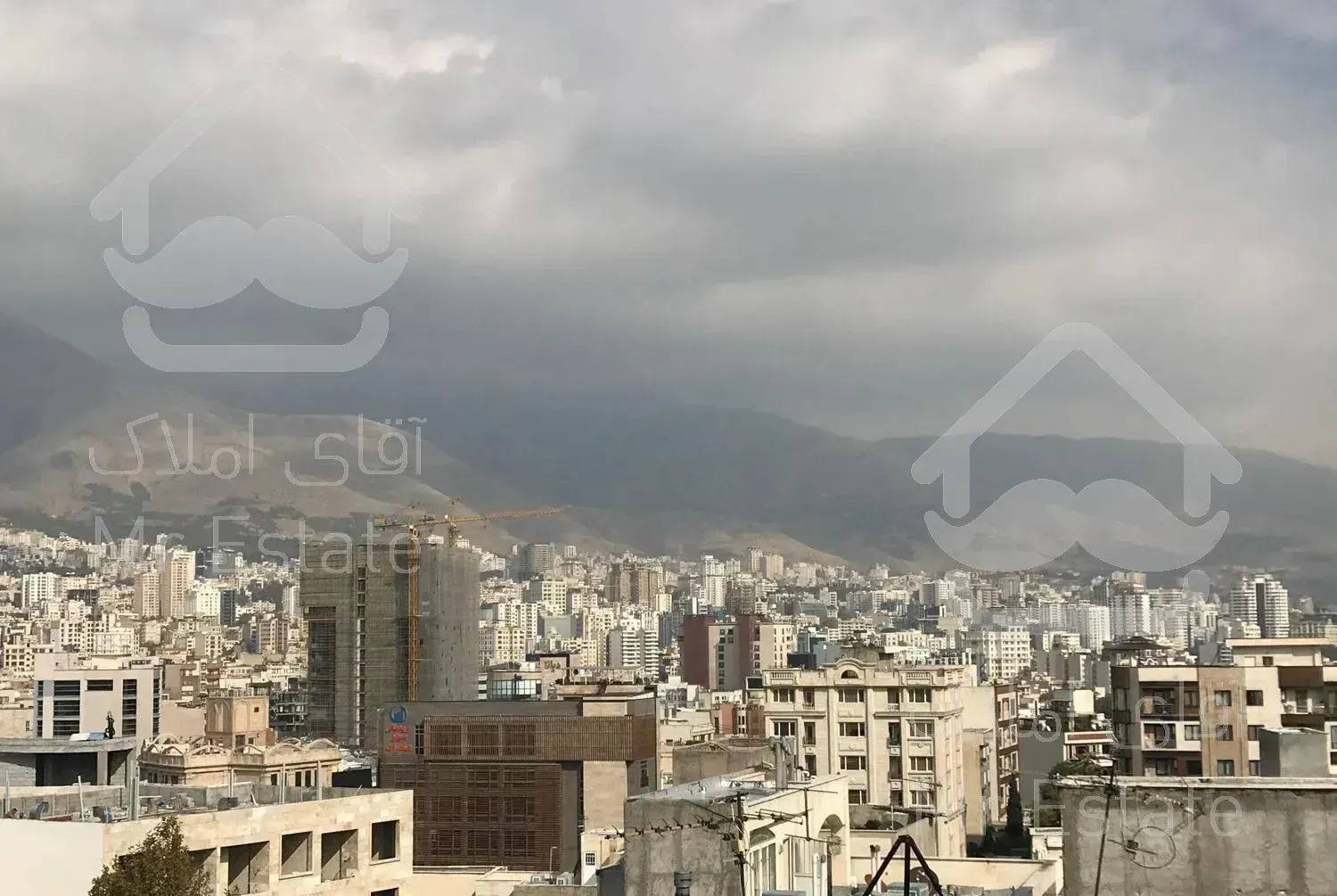 ۱۰۰ متر با ویو شهر