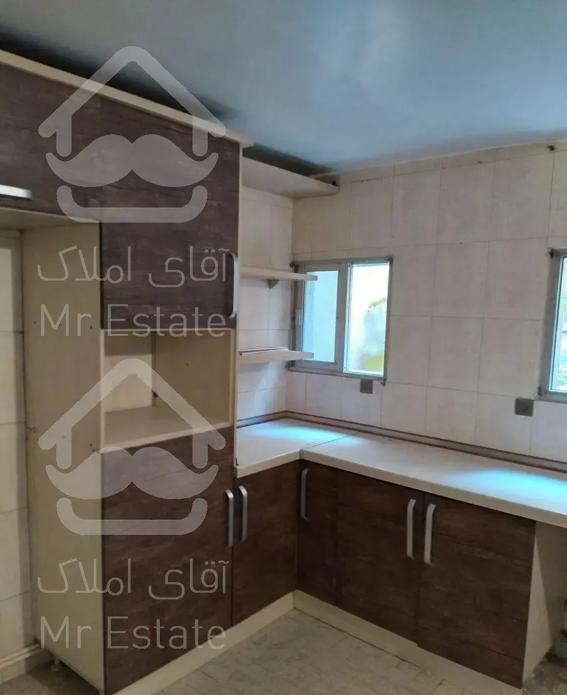 عباس آباد - بخارست ۲۶۰ متر ( حیاط اختصاصی )