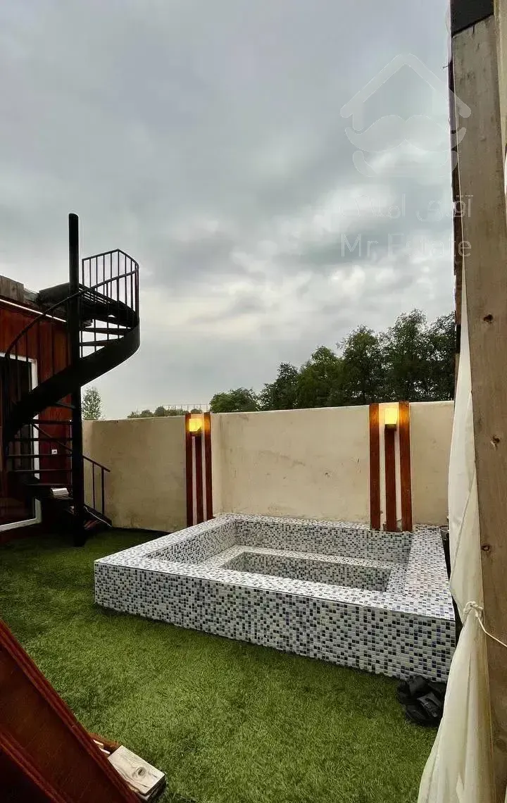 ویلا۳۰۰متری  با استخر/مدارک کامل/ویو ابدی/زیرقیمت