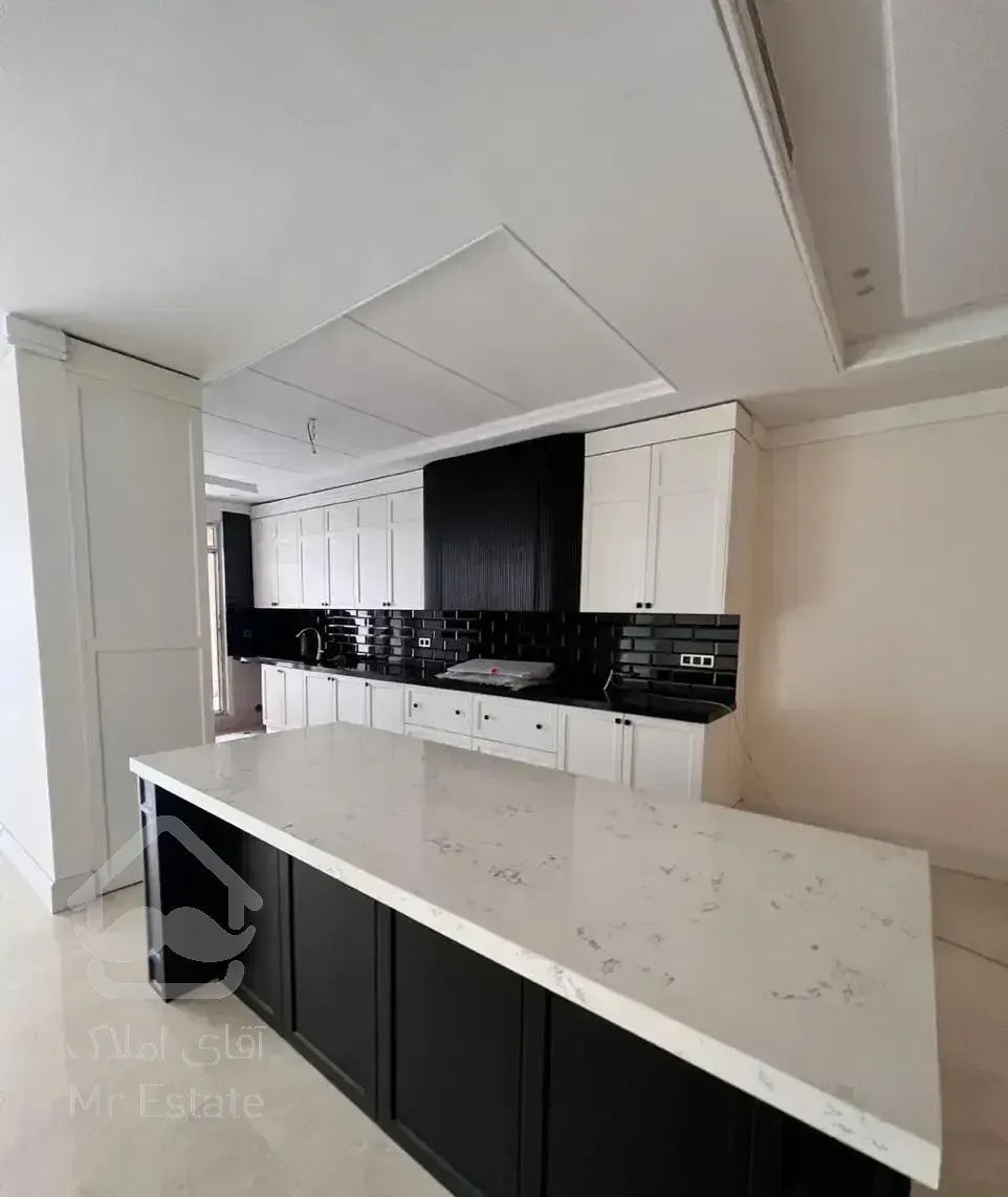 ظفر فرعی دنج و گرون ۱۹۵متر فول مشاعات(ابی) مدرن