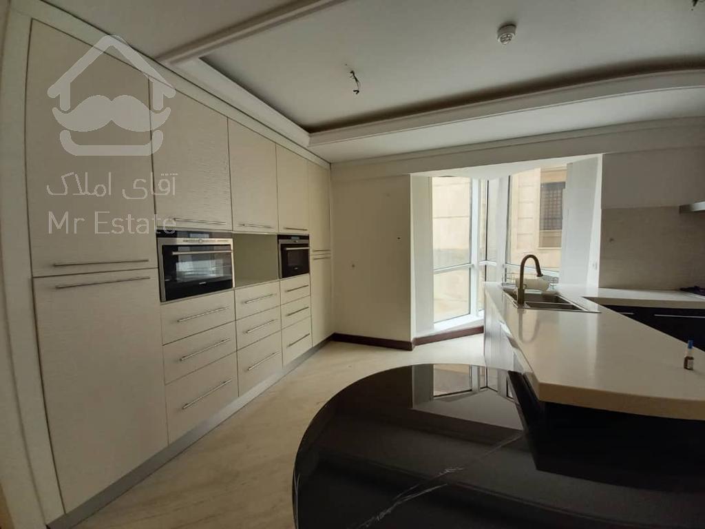 اجاره و رهن آپارتمان محمودیه 260  متر لاکچری