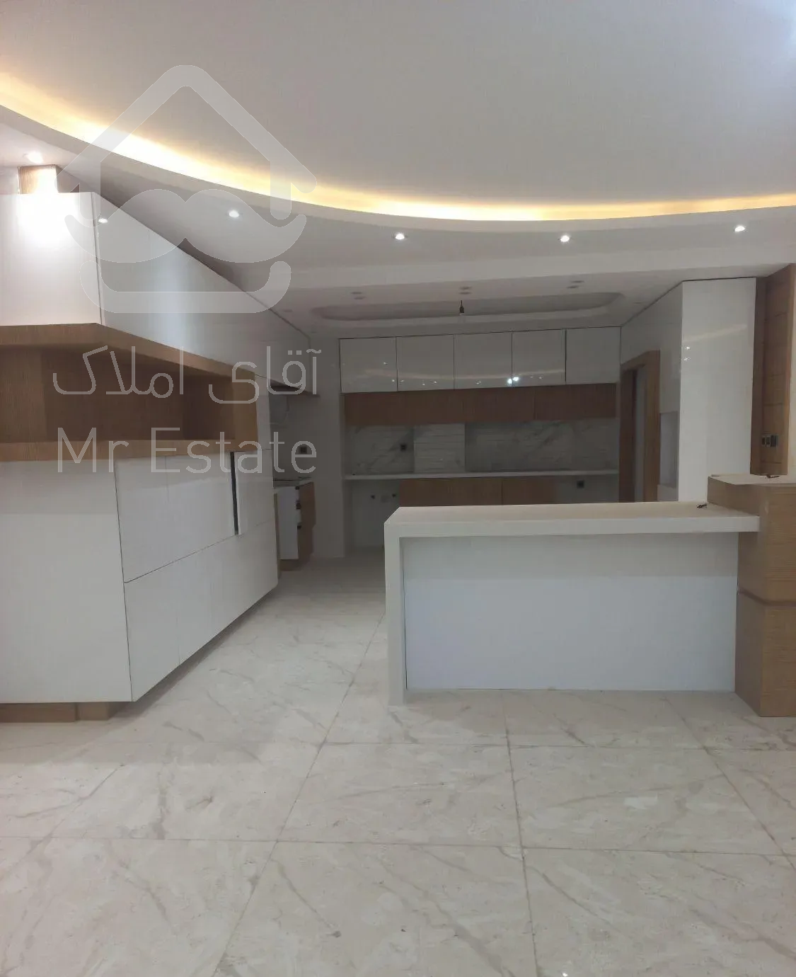 آپارتمان ۱۶۸ متری ، خ حکیم شفایی ، تک واحدی