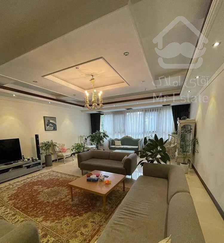 ۸۰متر*دوخوابه*چهـار باغ*تاپ لوکیشن*خوش نقشه