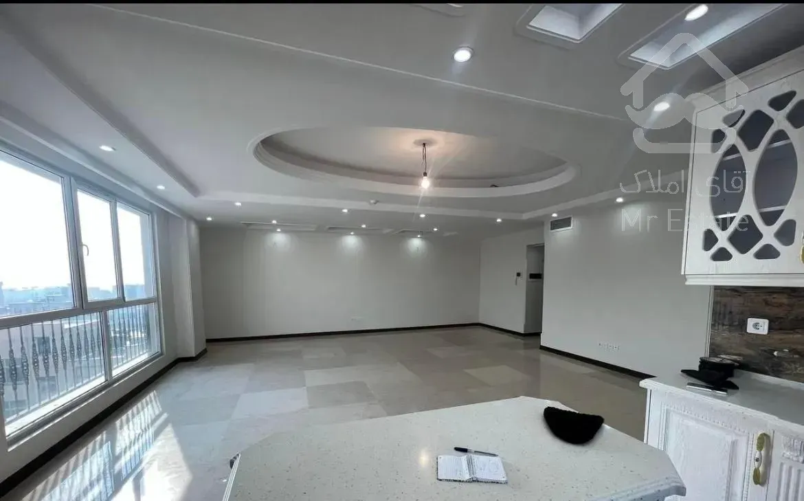 فروش آپارتمان ۱۲۷ متری ۳ خوابه در صادقیه