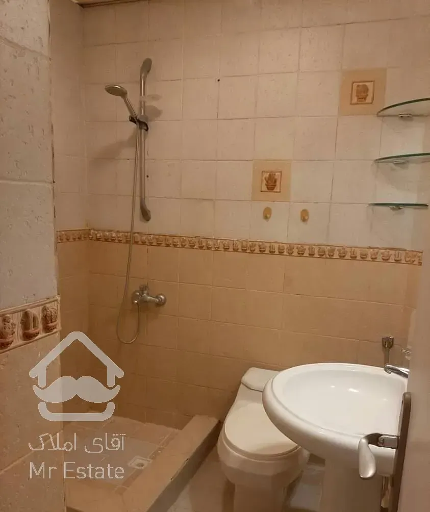 صاحبقرانیه 120 متر 2 خوابه ، تخلیه ، بدون مالک