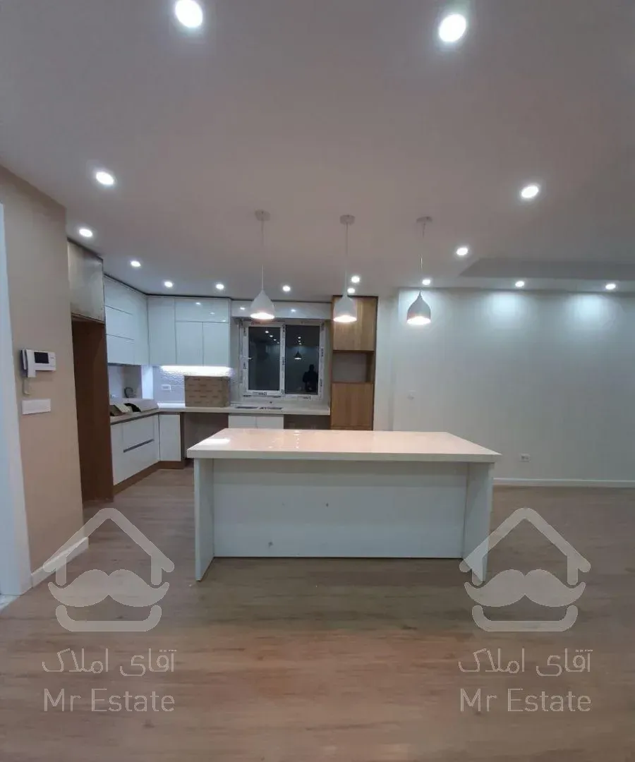 فروش واحد ۱۳۰ متری *  میرداماد  *