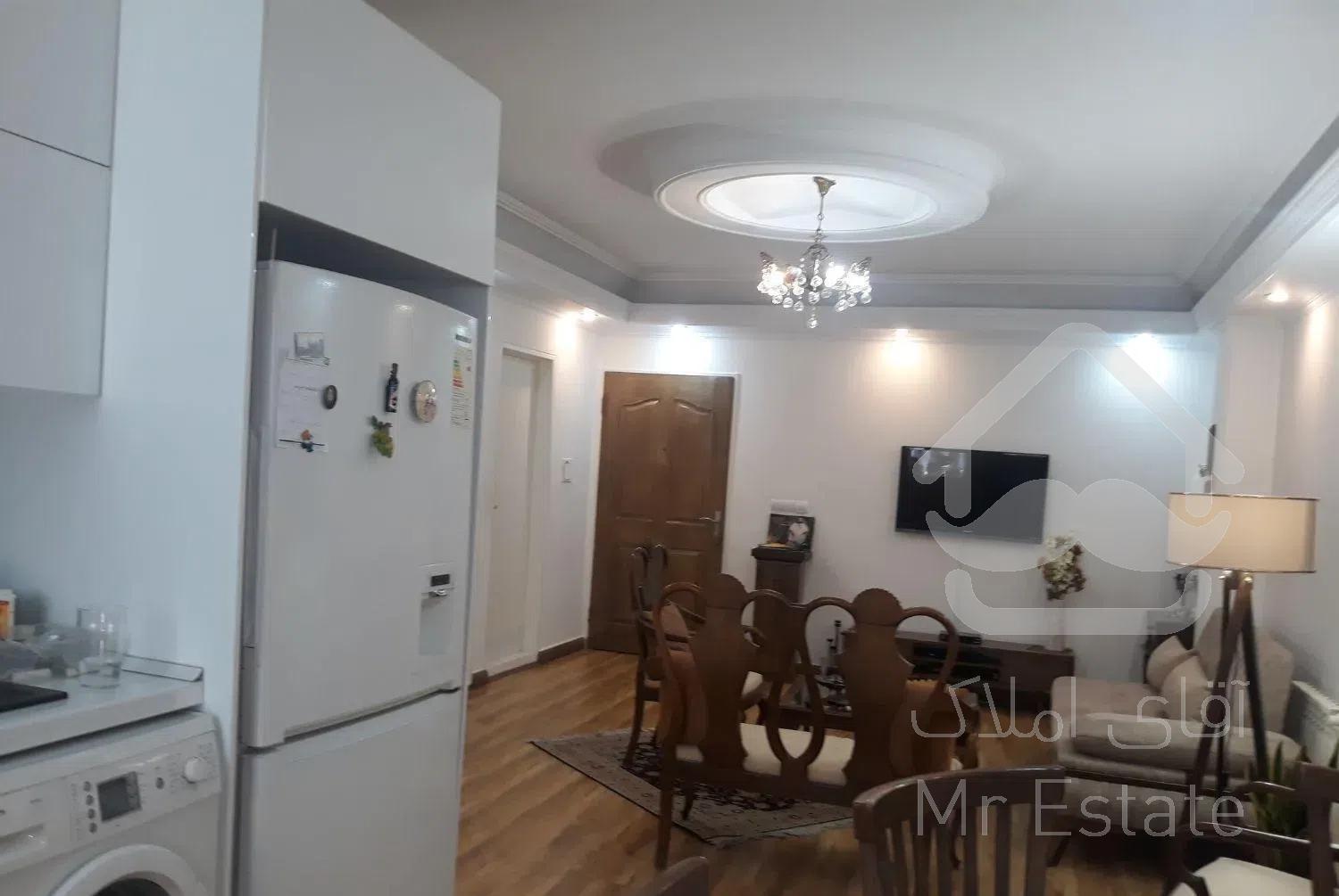 ۶۲ متر ۱ خوابه فول امکانات در بیمه اکباتان