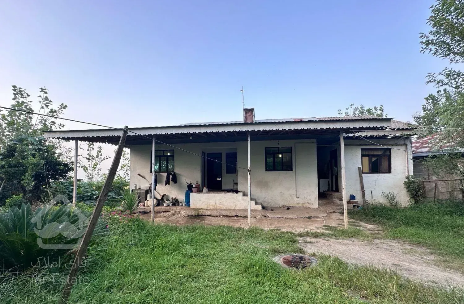 فروش خانه ویلایی ۷۰۰ متری ۲ خوابه