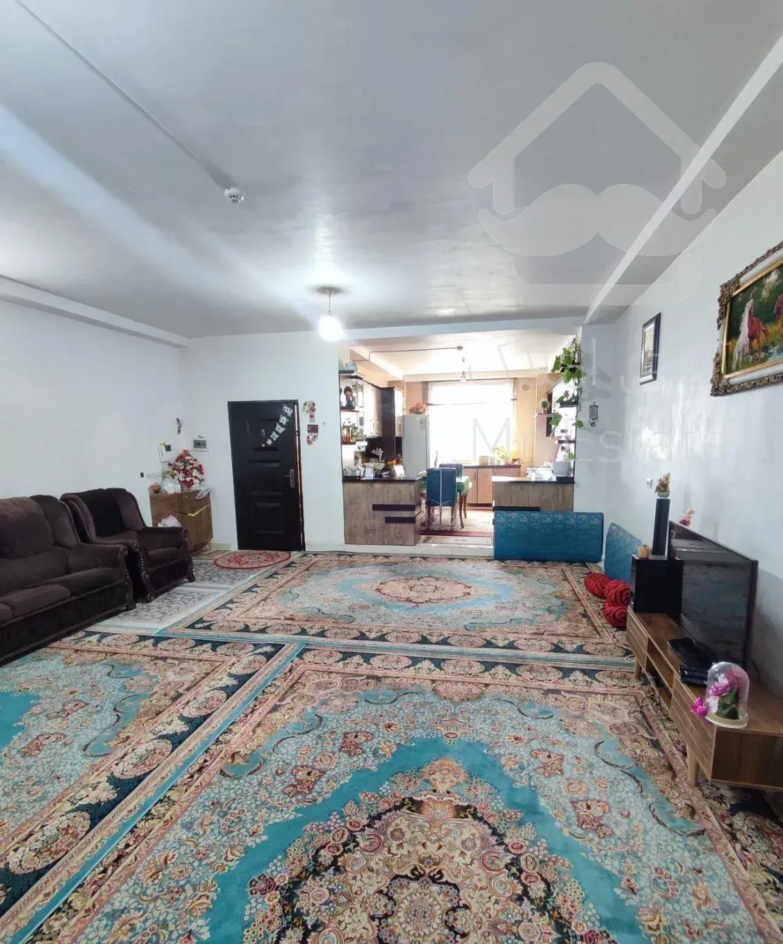 100متر آپارتمان/سه راه بالایی مطهری