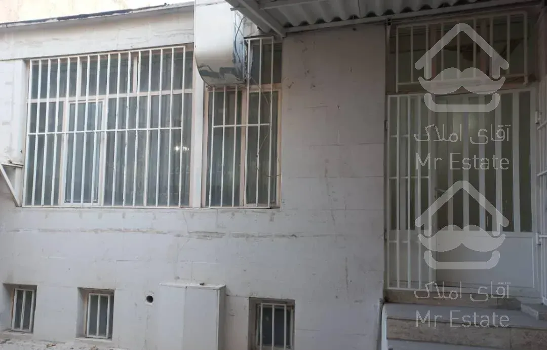 ویلا ۱۲۰ متری در عظیمیه با ۸۰ متر بنا