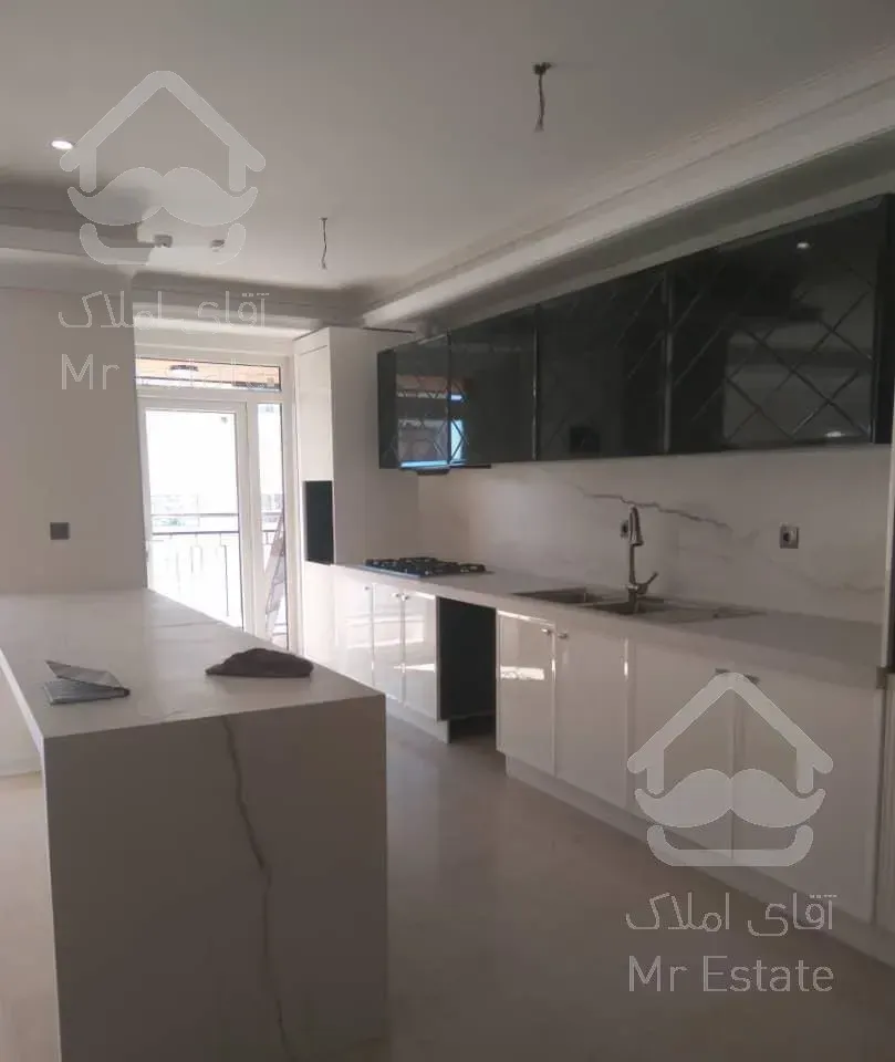 ۱۵۵ متر آپارتمان نوساز در  منطقه