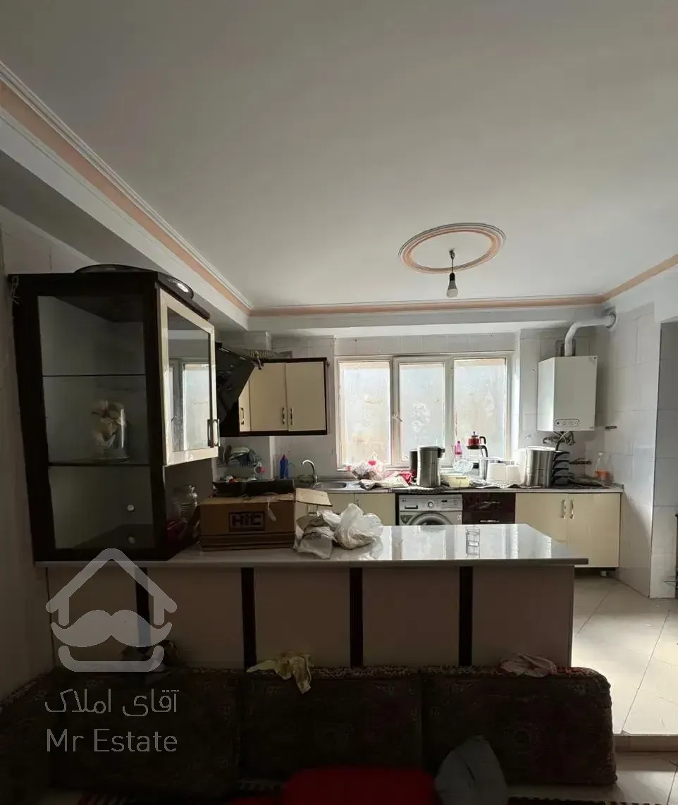 ۶۳متراسانسور/پارکینگ/دوتاکمددیواری بزرگ/کوچه انارک