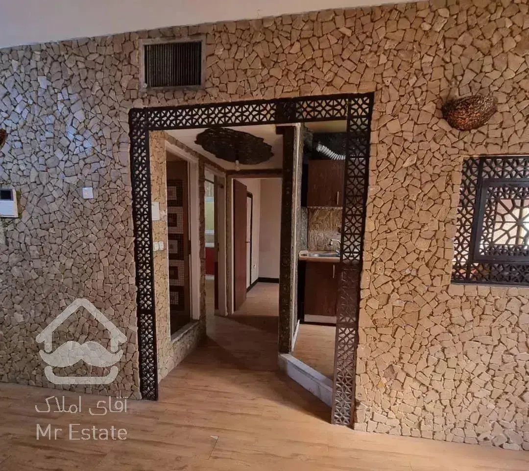 ۷۲ طبقه اول متر میدان ولیعصر با امکانات فول و شیک