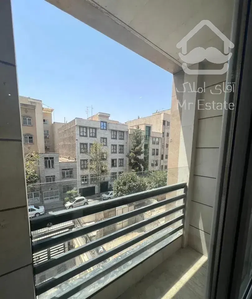 ۱۳۶متر سه خواب ۲ساله سالن‌پرده‌خور غرب باقری