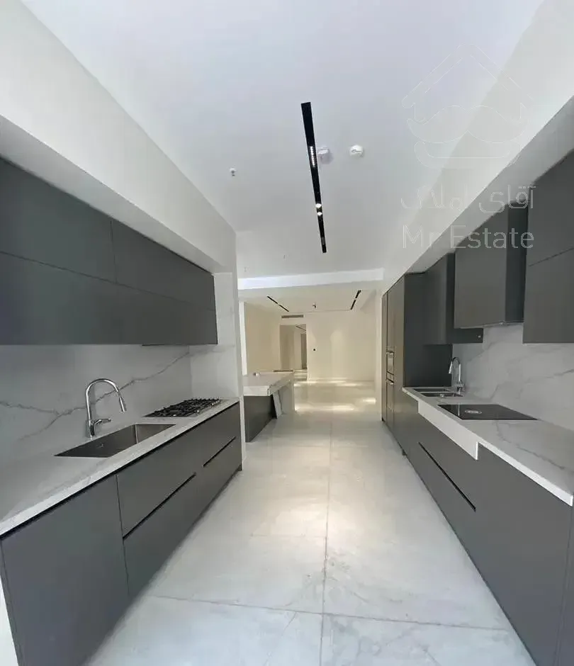 ۲۵۵متر۴خواب لابی مجلل ۲پارکینگ بالکن قابل چیدمان