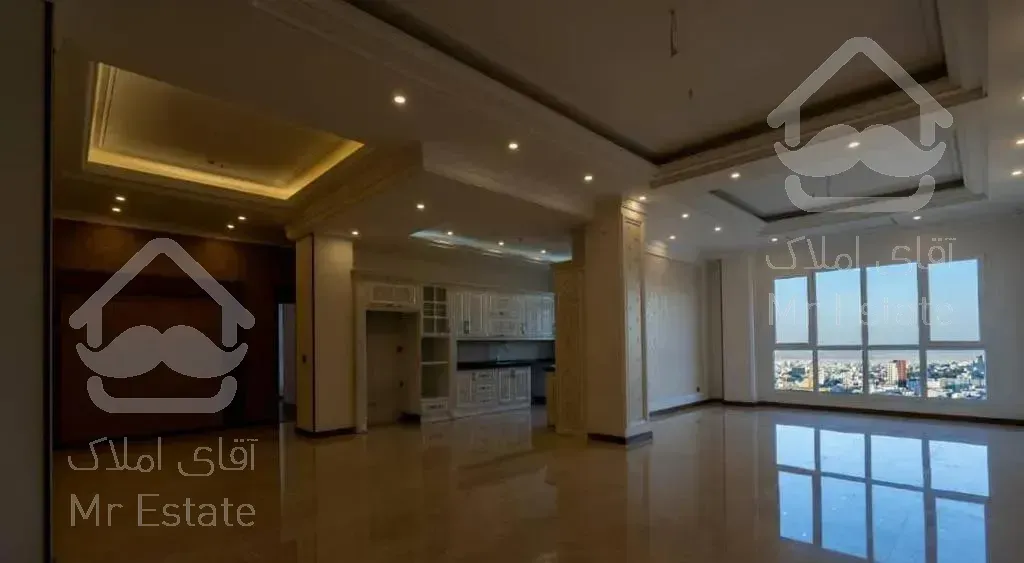 برج باغ سلطنتی 178متری ، سازه حاج رحیم قربانی /شرایطی