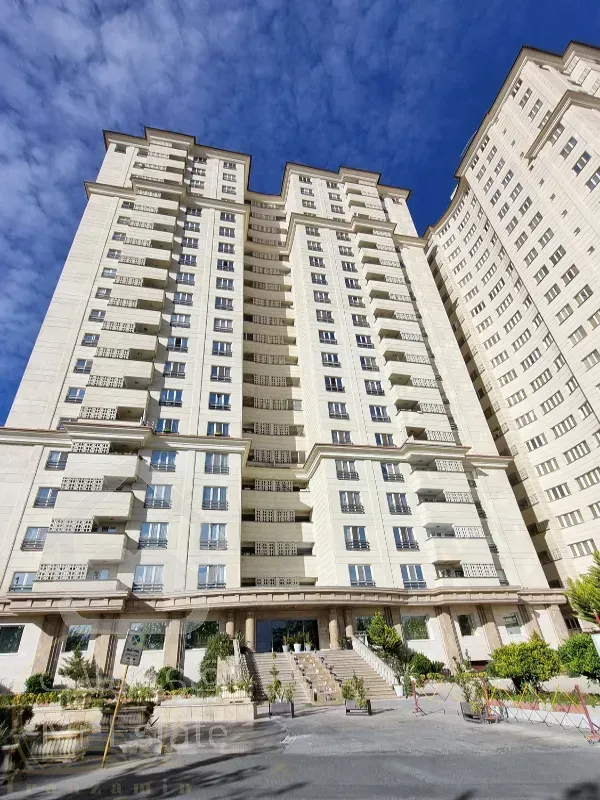 زندگی لوکس و مدرن در شمال غرب تهران | ویو ۳۶۰ درجه، خوش نقشه و امکانات کامل