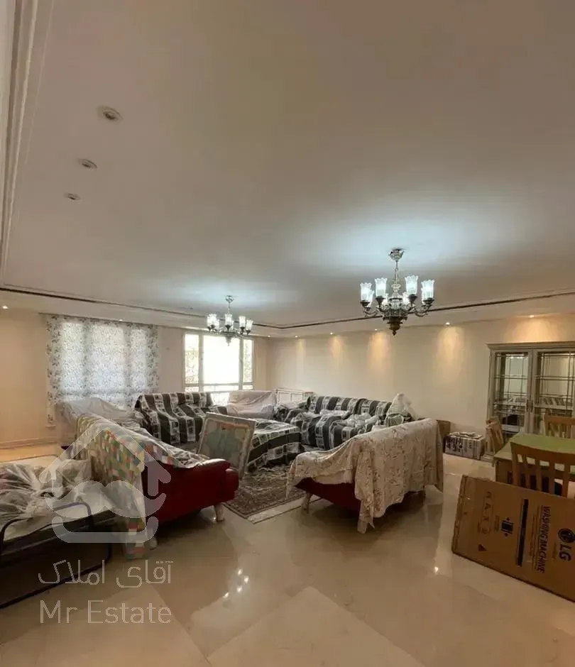 آپارتمان دروس ۲۲۵متر ۸ساله ۲پارکینگ سندی
