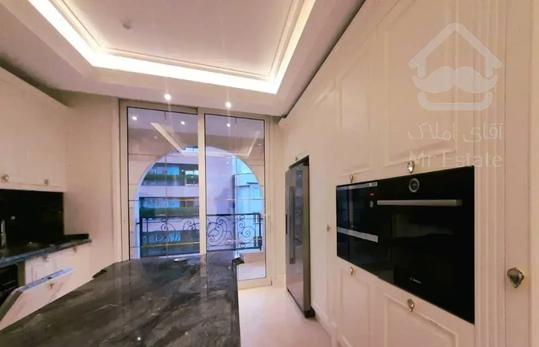 اپارتمان فرمانیه ۲۵۰ متر ۳ خواب مستر فول لاکچری