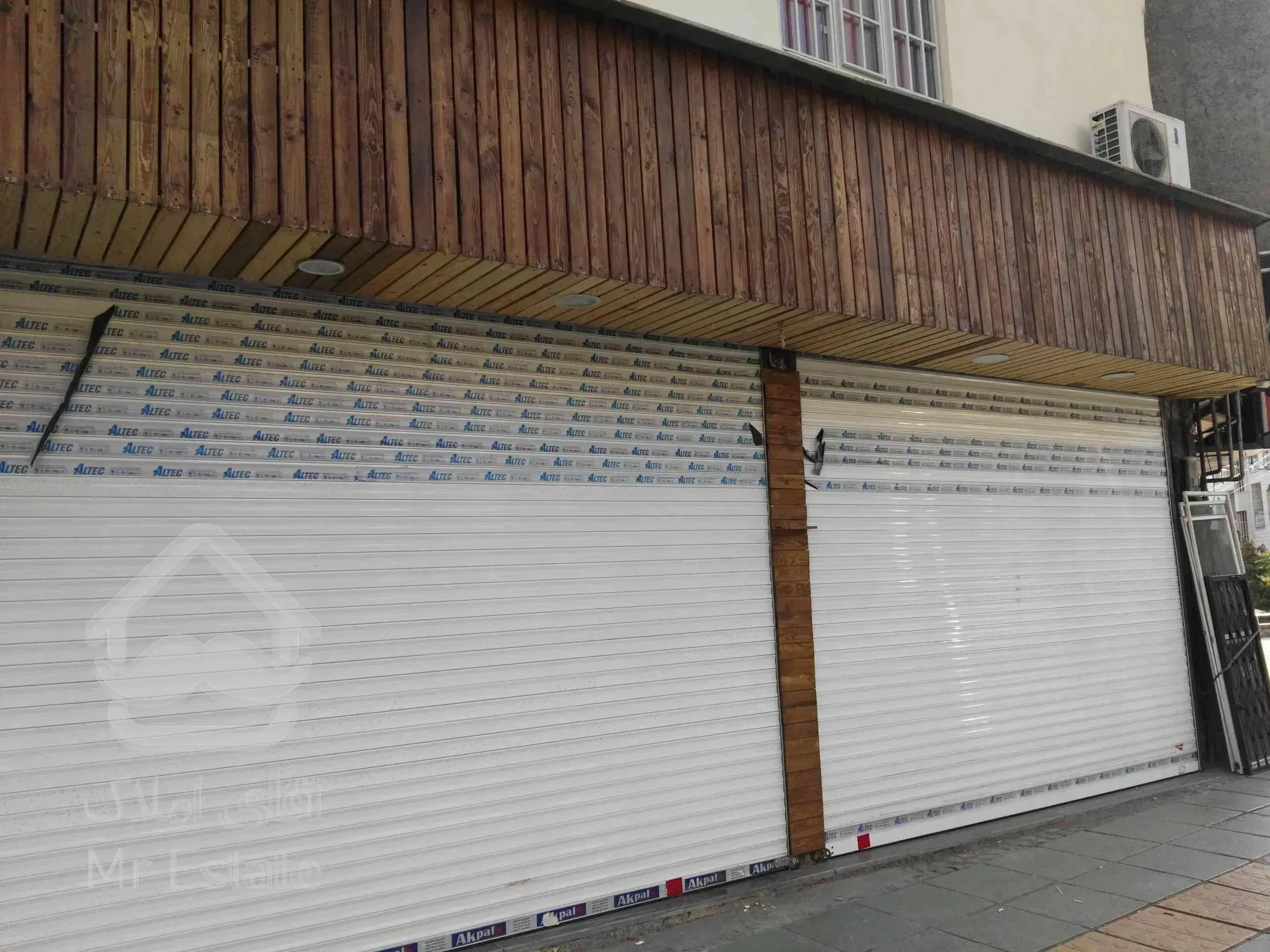 ۱۸۰ متر تجاری  صادقیه برستارخان