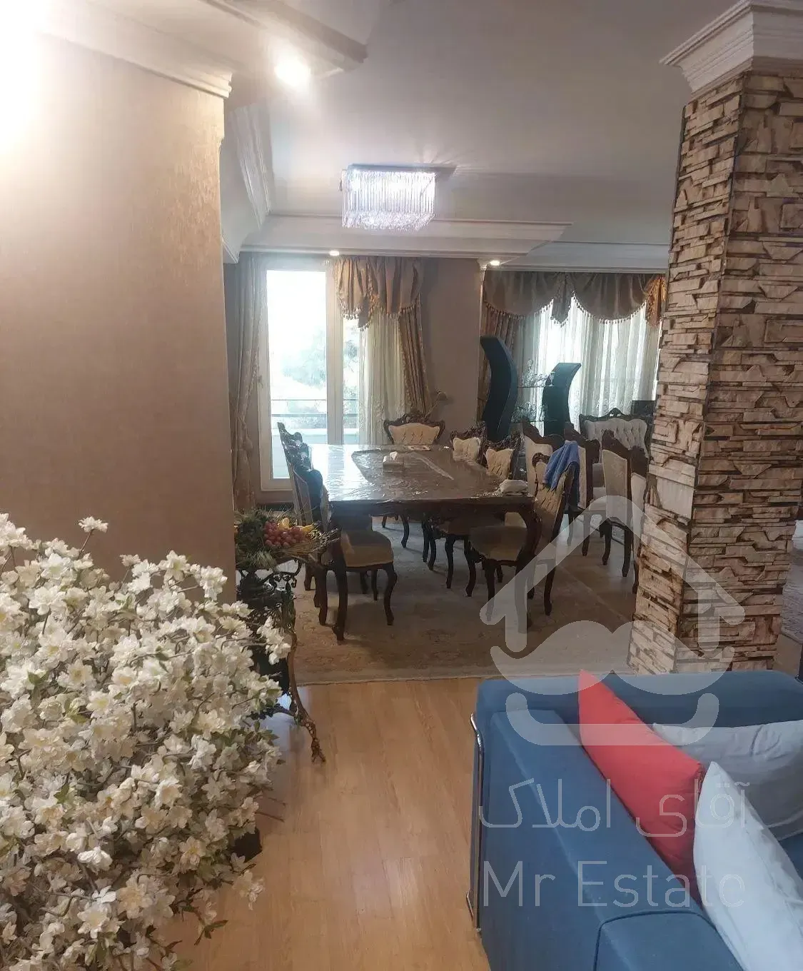 200 متر آپارتمان  خ اقدسیه تهران مالک پول لازم