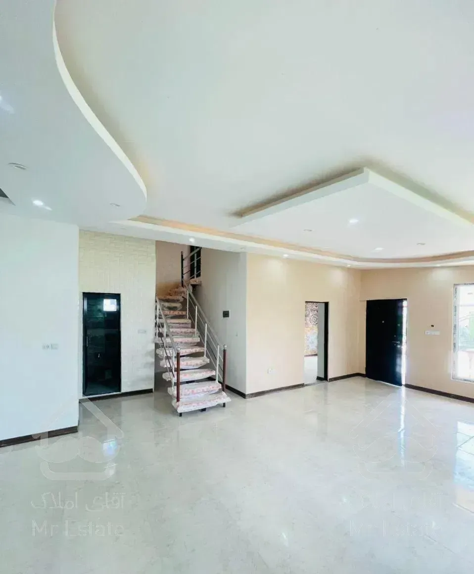 ویلا باغ نیم پیلوت ۲۴۰ متر جنگلی سندار