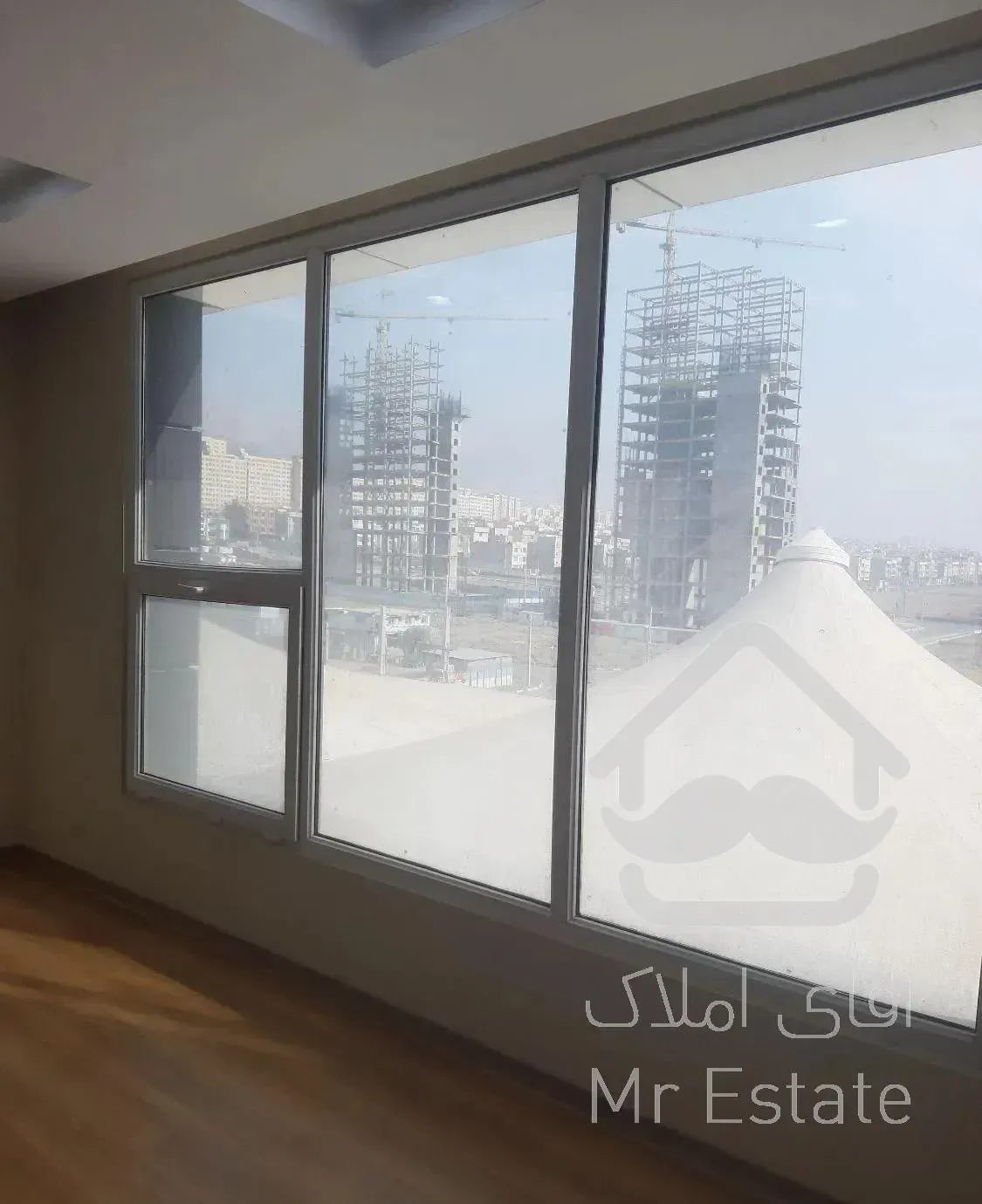 ۱۰۰متراداری،‌آبشار،کنتراست مال یاس۳، دریاچه چیتگر