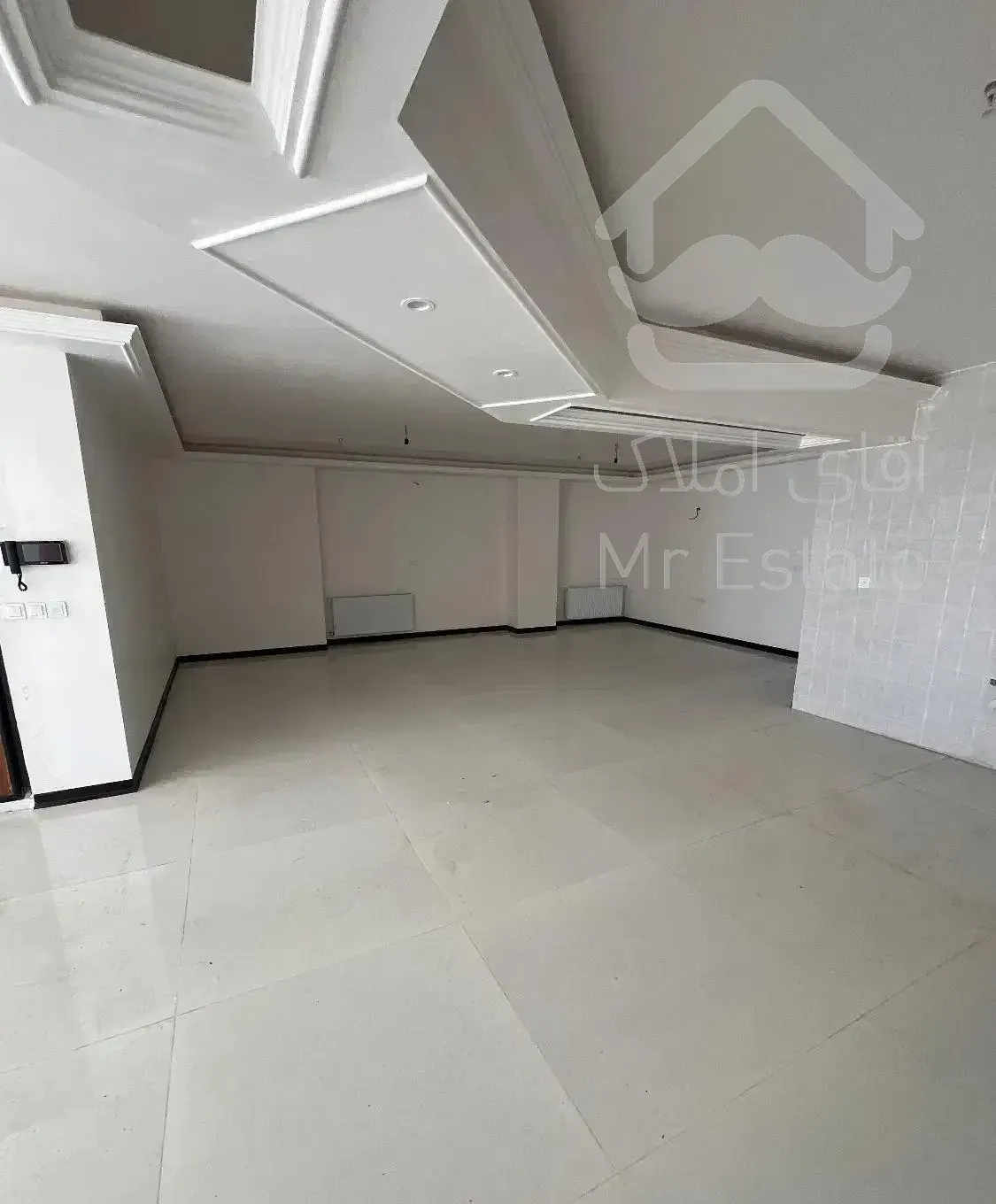 ۱۸۰متر/بلوار باهنر/تک‌واحد/کلیدنخورده/فول‌امکانات