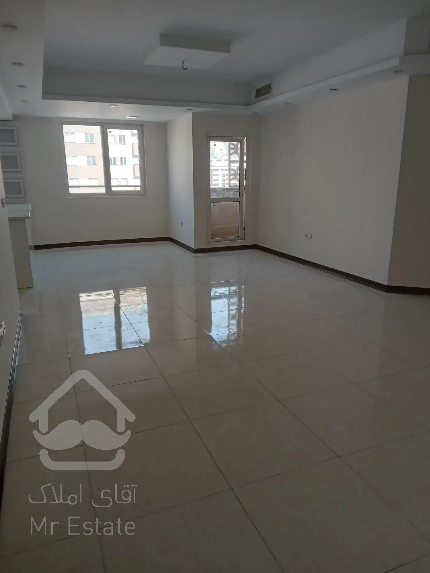 رهن کامل واحد واحد ۱۴۰ متری در چیتگر