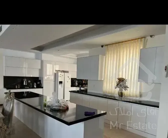 83 متر  روی همکف  نما گرانیت    بلوارکمالی