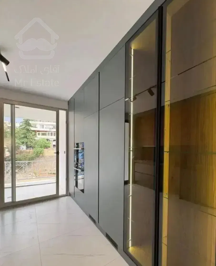 ۲۷۰متر ۴ خواب نوساز ۴ پارکینگ سندی