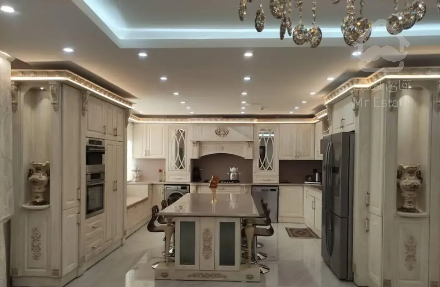 ۱۶۰ متر - اوایل امامت - سکونت چندساله